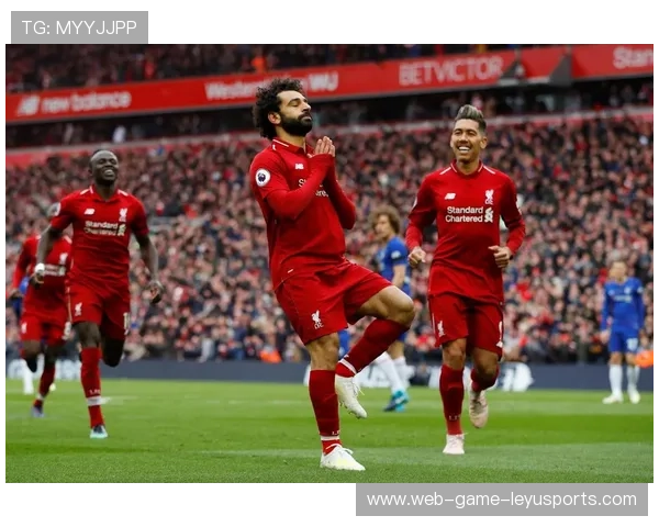 巴黎圣日耳曼中场训练：速度与传球视野并行提升