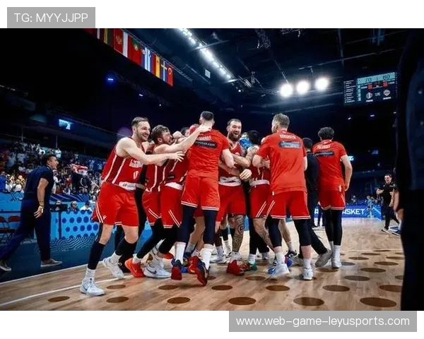 马刺队弘扬青训精神，未来不可限量，马刺队经典比赛视频